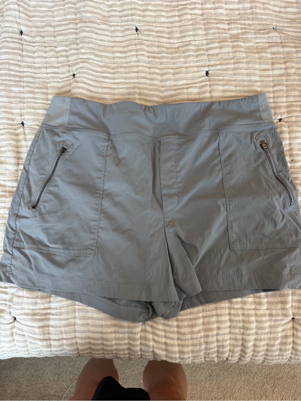 Athleta Women’s Athletic Shorts in Light Gray - Comfortable Zip Pockets